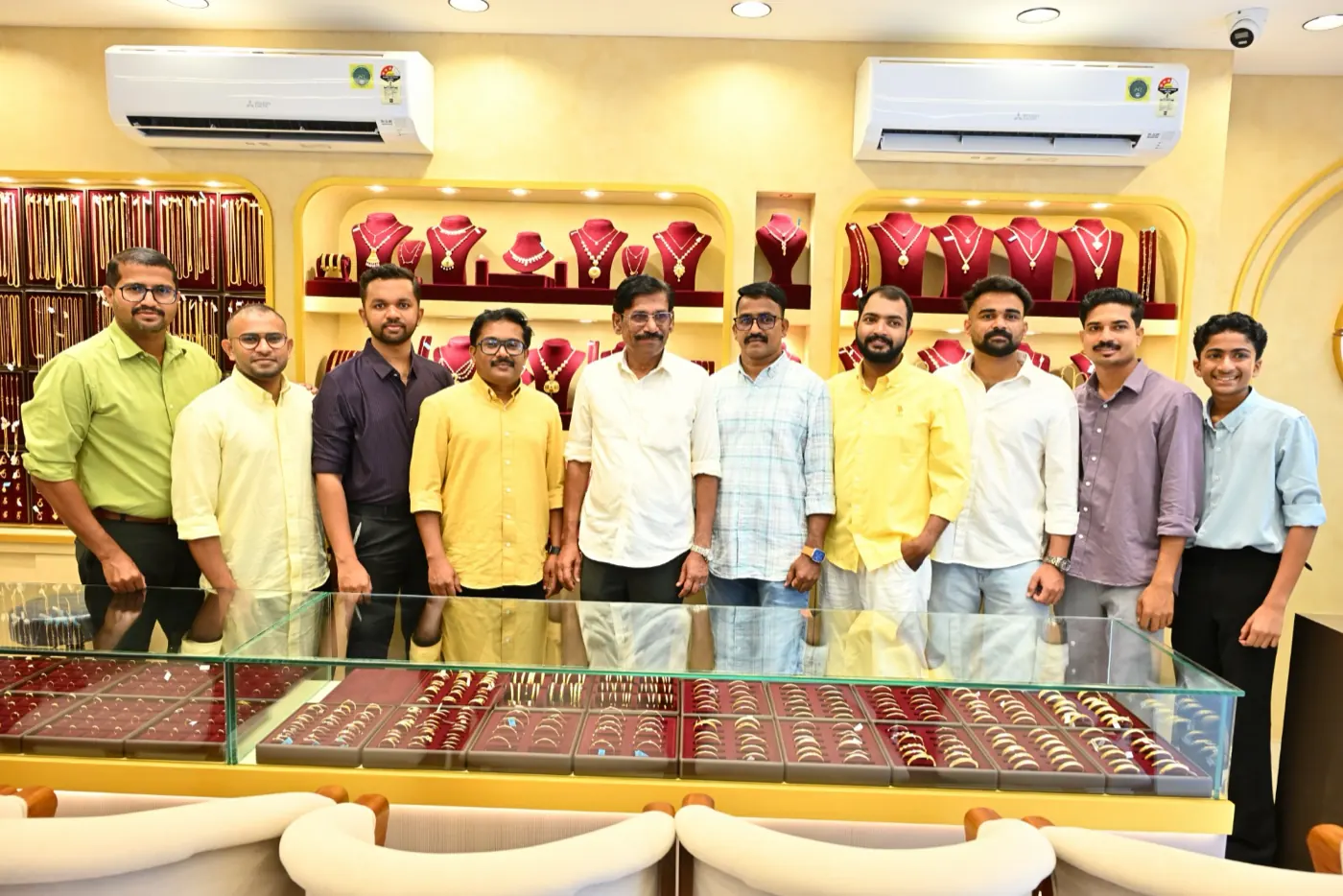 The Kanakamahal family